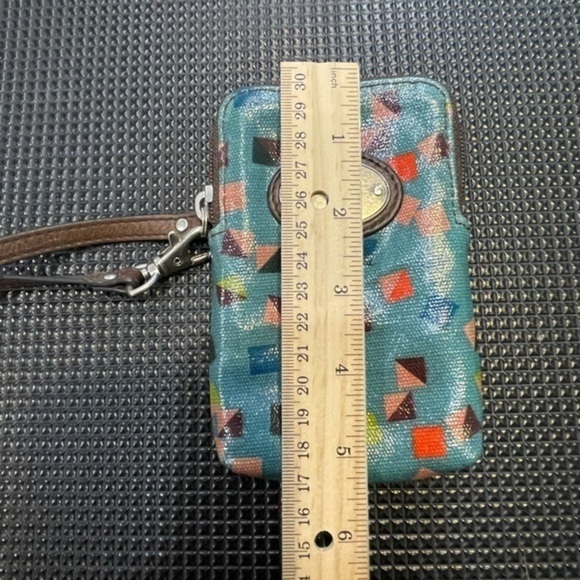 Fossil Key Per Coated Wristlet - Picture 10 of 11